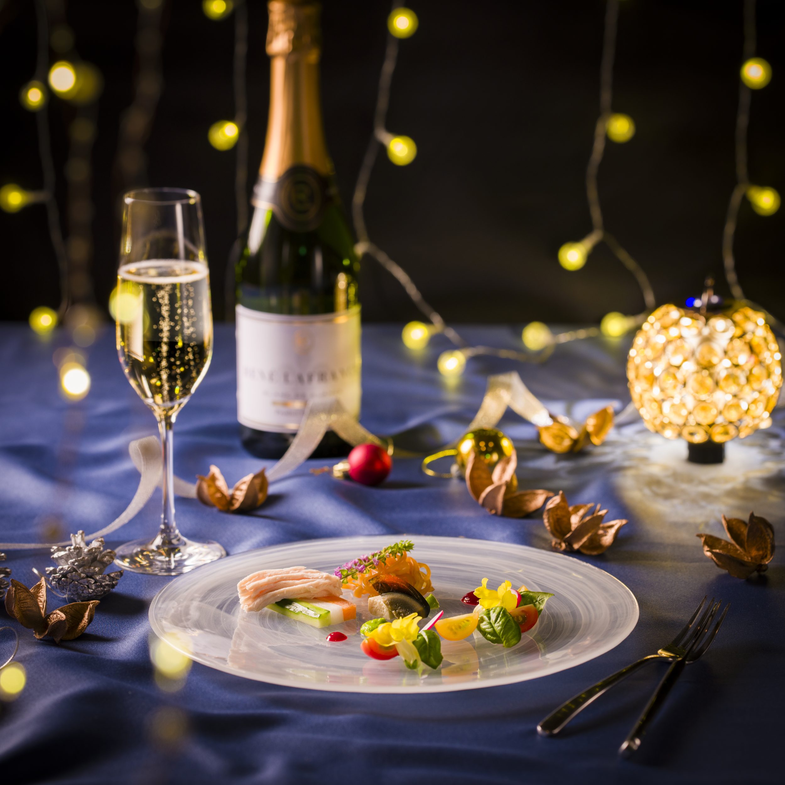 【期间限定】带圣诞晚餐自助餐的住宿套餐